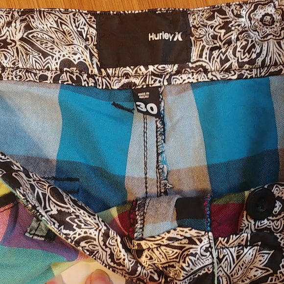 Hurley Multi Colored Shorts Sz. 30 - Picture 2 of 3